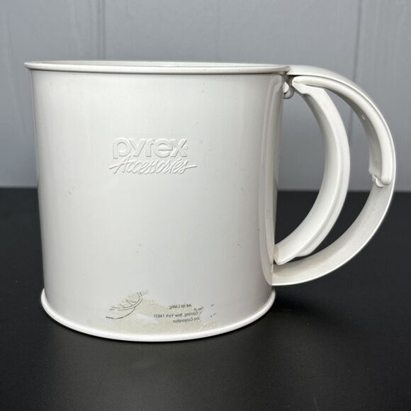 Vintage Pyrex Sifter Accessories White Plastic Flour/Powdered Sugar One Handed - Picture 1 of 6